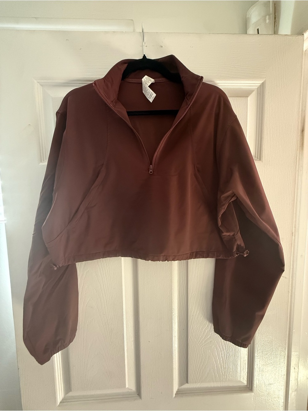 ALO 1/4 Zip In The Lead Cropped Pullover in Cherry Cola NWOT